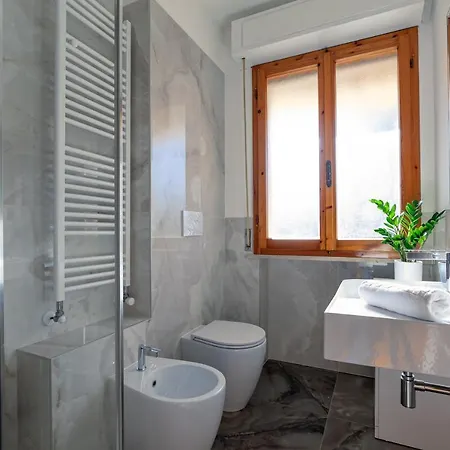 Tosco Romagnola Flat With Parking And Balcony Apartment